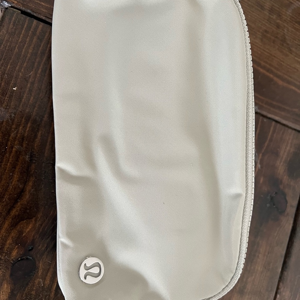 Lululemon Silver Pouch